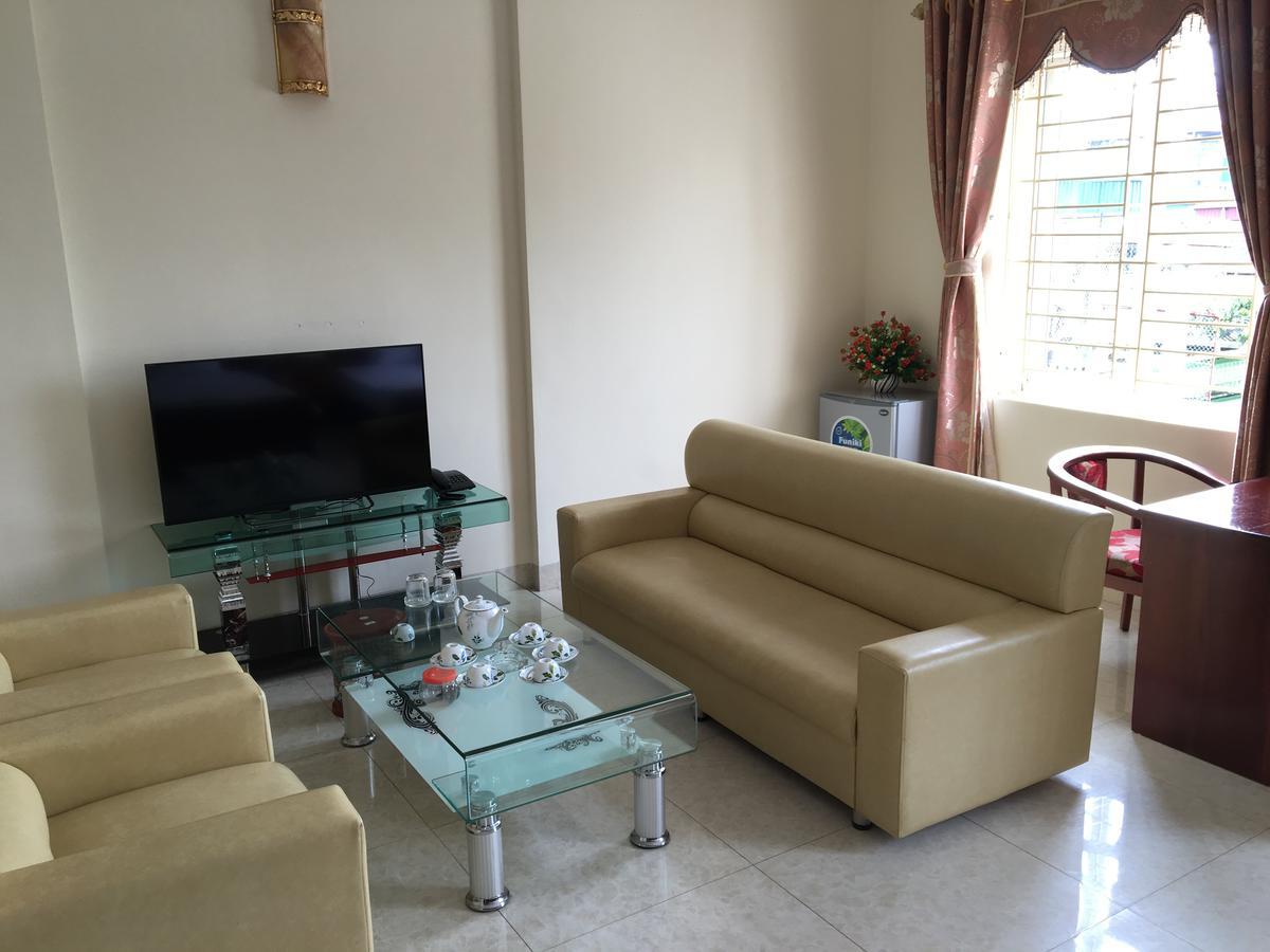 Nam Rom Hotel Diện Biên Phủ エクステリア 写真