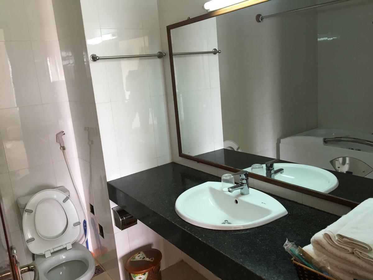 Nam Rom Hotel Diện Biên Phủ エクステリア 写真
